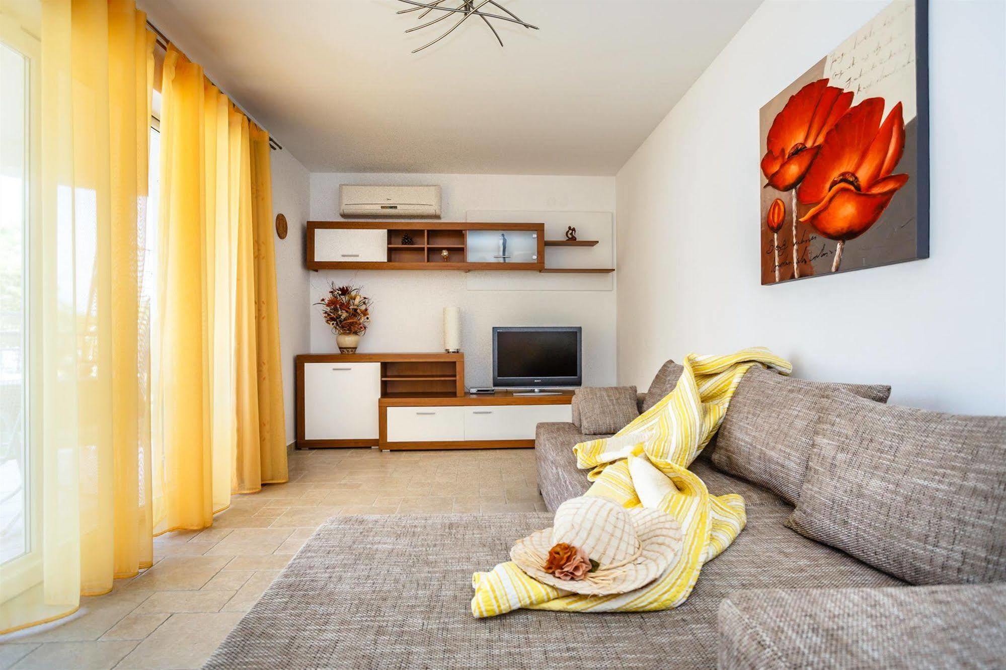 Apartments Mare & Mons Deluxe マリンスカ エクステリア 写真